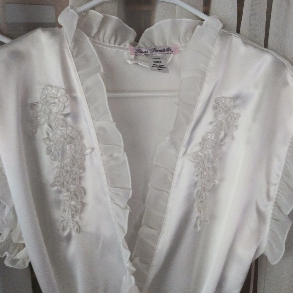 Linea Donatelle White Satin Nighty& Robe - Picture 2 of 5